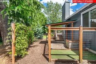 8887 SW 67th Pl, Portland, OR 97223 - Photo 6