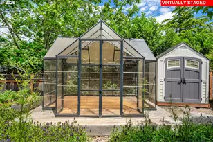 8887 SW 67th Pl, Portland, OR 97223 - Photo 8