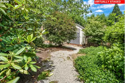 8887 SW 67th Pl, Portland, OR 97223 - Photo 10