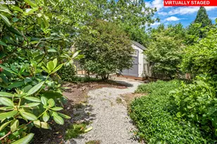 8887 SW 67th Pl, Portland, OR 97223 - Photo 10