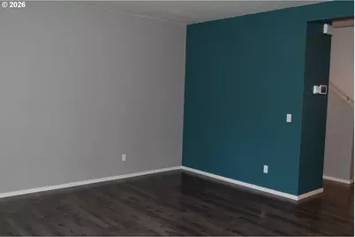 2123 SE 19th St, Gresham, OR 97080 - Photo 4