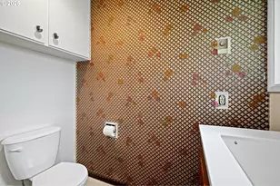 236 Greenvale Dr, Springfield, OR 97477 - Photo 18