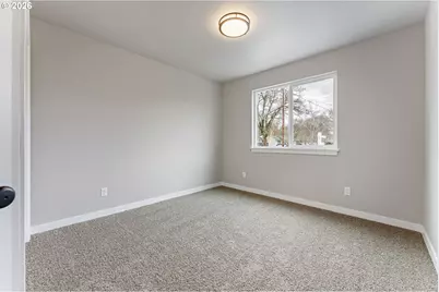 5373 Faith Ave, Salem, OR 97305 - Photo 8