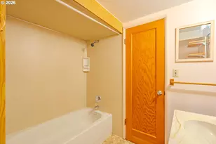 6207 NW Lincoln Ave, Vancouver, WA 98663 - Photo 38