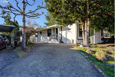 8434 SE Heritage Ct, Oatfield, OR 97015 - Photo 1