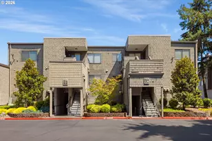 5640 S Riverside Ln, Portland, OR 97239 - Photo 2