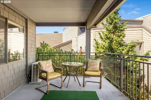 5640 S Riverside Ln, Portland, OR 97239 - Photo 28