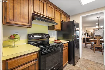 10440 SW Greenleaf Ter, Tigard, OR 97224 - Photo 12