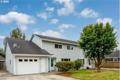 1009/1011 Grove Ave #1009-11, Tillamook, OR 97141 - Photo 1