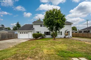 1009/1011 Grove Ave, Tillamook, OR 97141 - Photo 2