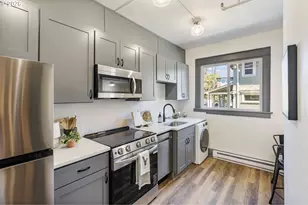 804 SE Cesar E Chavez Blvd, Portland, OR 97214 - Photo 16