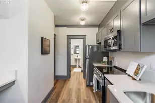 804 SE Cesar E Chavez Blvd, Portland, OR 97214 - Photo 20
