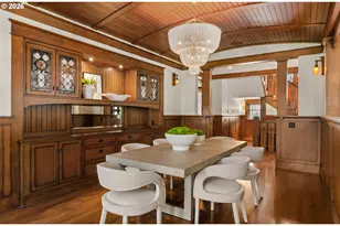 2023 SW Montgomery Dr, Portland, OR 97201 - Photo 6