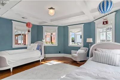 2023 SW Montgomery Dr, Portland, OR 97201 - Photo 24