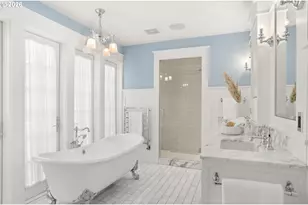 2023 SW Montgomery Dr, Portland, OR 97201 - Photo 16