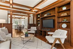 2023 SW Montgomery Dr, Portland, OR 97201 - Photo 10