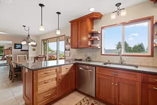 905 Barbra Ln, Brookings, OR 97415 - Photo 10