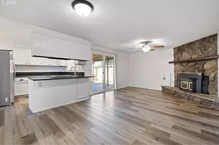 422 S 49th Pl, Springfield, OR 97478 - Photo 12