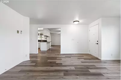 422 S 49th Pl, Springfield, OR 97478 - Photo 6