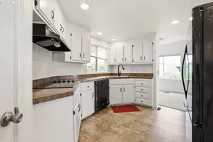 1199 N Terry St, Eugene, OR 97402 - Photo 14