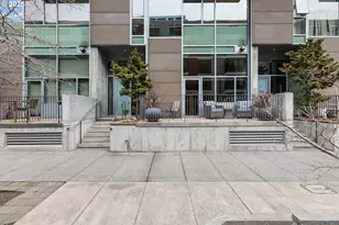 841 S Gaines St, Portland, OR 97239 - Photo 2