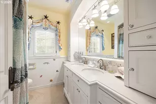 1527 Lake Front Rd, Lake Oswego, OR 97034 - Photo 30