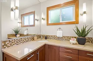 221 SW Texas St., Portland, OR 97219 - Photo 24