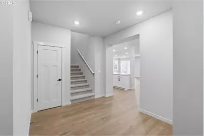 8676 N Dimmick St, Camas, WA 98607 - Photo 6