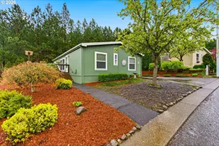 10400 SE Cook Ct, Milwaukie, OR 97222 - Photo 2