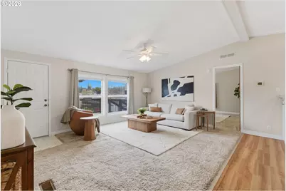 10400 SE Cook Ct #4, Milwaukie, OR 97222 - Photo 12