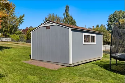 1819 4th Ave, West Linn, OR 97068 - Photo 32