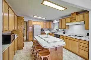 2410 Lancaster Dr SE, Salem, OR 97317 - Photo 12