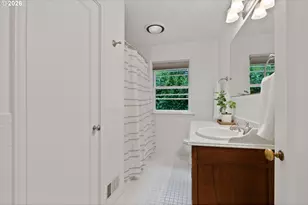 8120 SW Maple Dr, Portland, OR 97225 - Photo 28