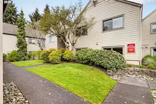 2418 SE Baypoint Dr, Vancouver, WA 98683 - Photo 2