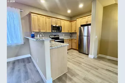 12086 SE Harold St #6, Portland, OR 97266 - Photo 10