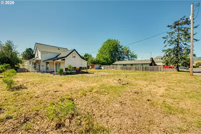 512 Davidson Ave, Woodland, WA 98674 - Photo 6