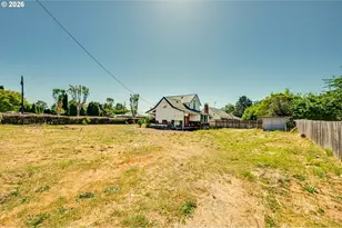 512 Davidson Avenue, Woodland, WA 98674 - Photo 1