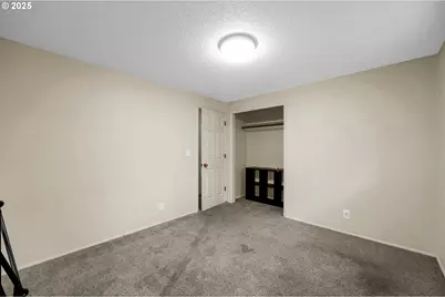 910 E 43rd Ave, Eugene, OR 97405 - Photo 24