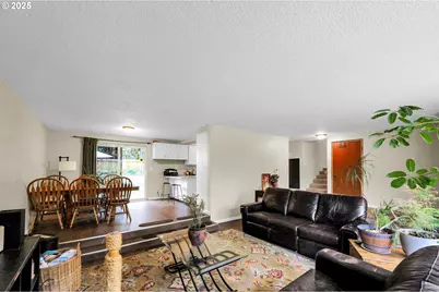 910 E 43rd Ave, Eugene, OR 97405 - Photo 18