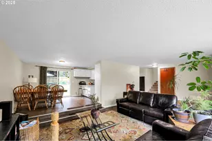 910 E 43rd Ave, Eugene, OR 97405 - Photo 18