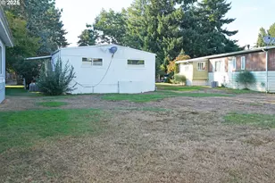 12430 N South Shore Ave, Portland, OR 97217 - Photo 4