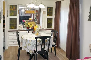 12430 N South Shore Ave, Portland, OR 97217 - Photo 8