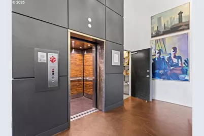 1314 NW Irving St #201, Portland, OR 97209 - Photo 4