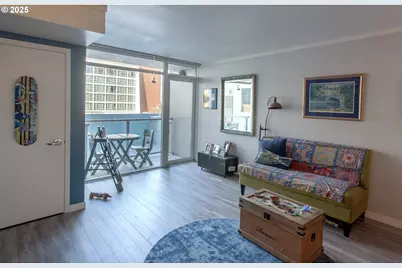 533 NE Holladay St #308, Portland, OR 97232 - Photo 4