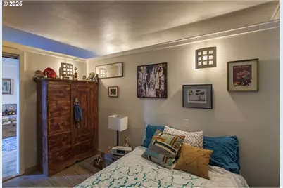 533 NE Holladay St #308, Portland, OR 97232 - Photo 8