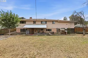 601 E 12th St, The Dalles, OR 97058 - Photo 38