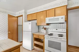 601 E 12th St, The Dalles, OR 97058 - Photo 18
