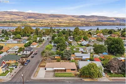 601 E 12th St, The Dalles, OR 97058 - Photo 42