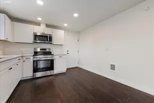 1432 NE 10th Ave, McMinnville, OR 97128 - Photo 10