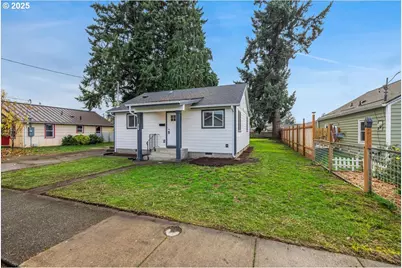 1432 NE 10th Ave, McMinnville, OR 97128 - Photo 2